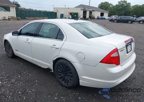 2010 Ford Fusion Hybrid z USA, uszkodzony, nr VIN 3FADP0L30AR295336